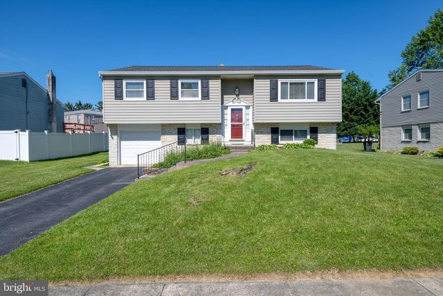 1942 SPLIT ROCK RD, Lancaster, PA 17601