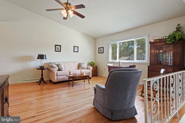 1942 SPLIT ROCK RD, Lancaster, PA 17601