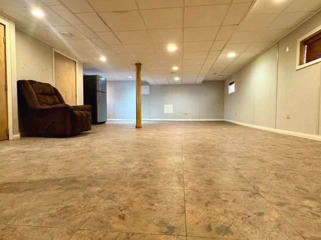 8936 S Oglesby Avenue, Chicago, IL 60617