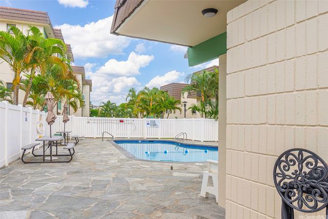 4280 Salt Lake Boulevard J29, Honolulu, HI 96818