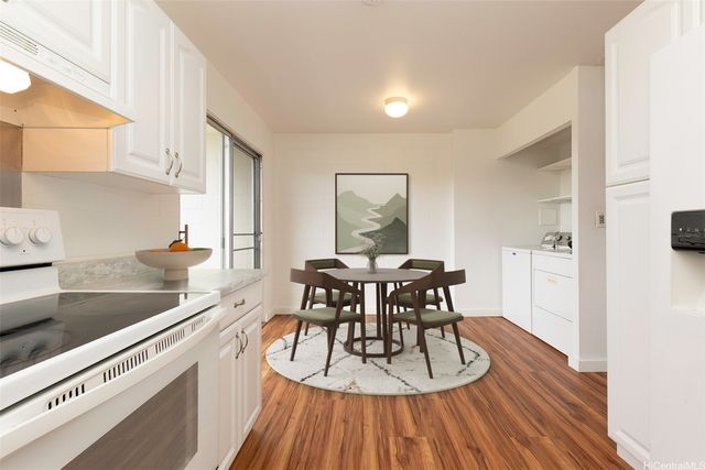 4280 Salt Lake Boulevard J29, Honolulu, HI 96818