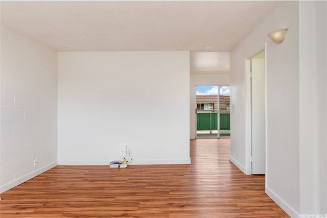 4280 Salt Lake Boulevard J29, Honolulu, HI 96818