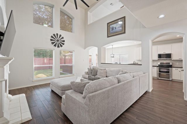 10334 Cobalt Falls Drive, Houston, TX 77095