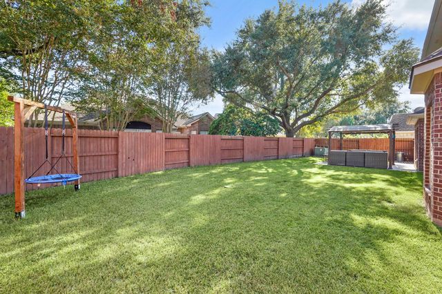 10334 Cobalt Falls Drive, Houston, TX 77095