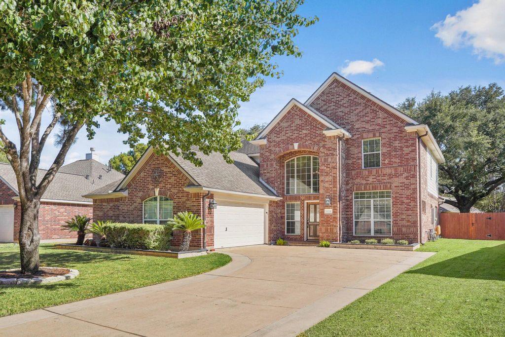 10334 Cobalt Falls Drive, Houston, TX 77095