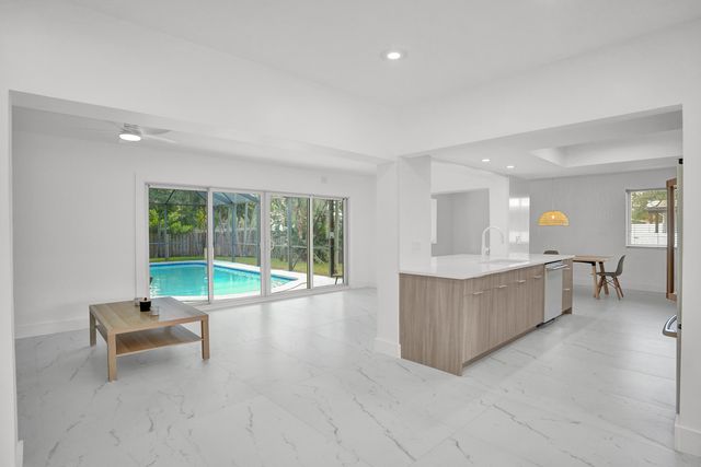 2030 N 54th Avenue, Hollywood, FL 33021