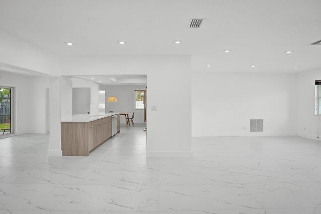 2030 N 54th Avenue, Hollywood, FL 33021