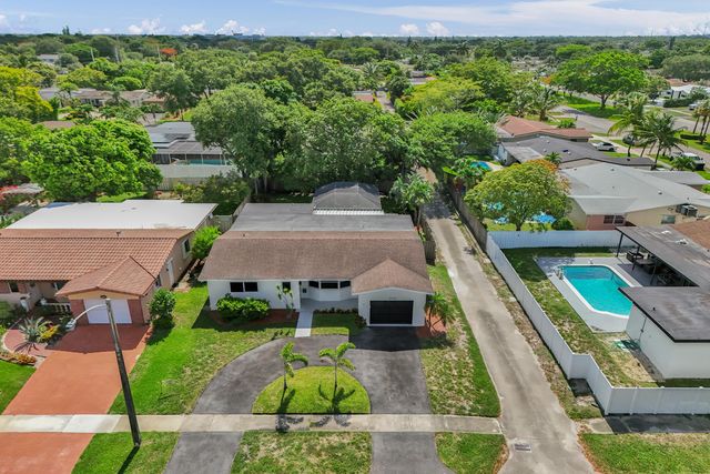2030 N 54th Avenue, Hollywood, FL 33021