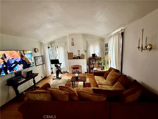 79 N Berkeley, Pasadena, CA 91107