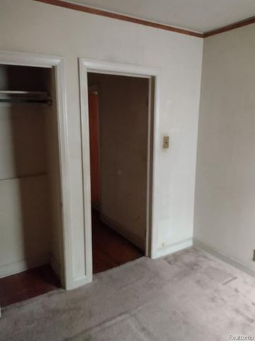 4440 Elmwood Street, Detroit, MI 48207