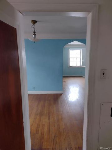 4440 Elmwood Street, Detroit, MI 48207