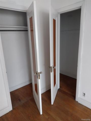 4440 Elmwood Street, Detroit, MI 48207