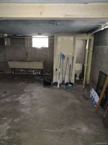 4440 Elmwood Street, Detroit, MI 48207