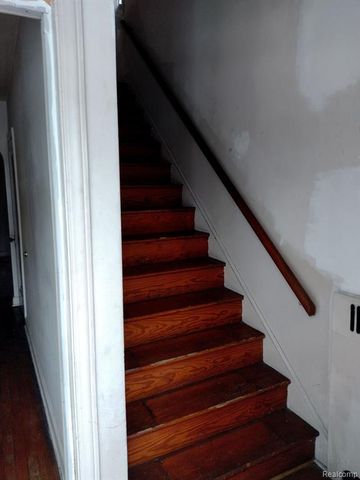 4440 Elmwood Street, Detroit, MI 48207