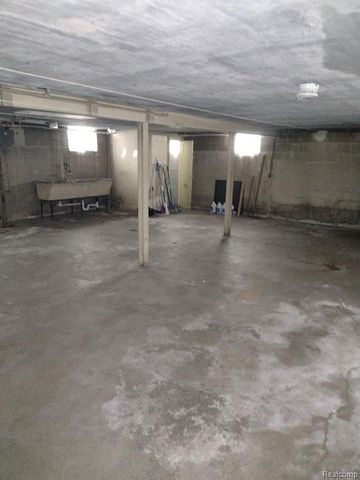 4440 Elmwood Street, Detroit, MI 48207