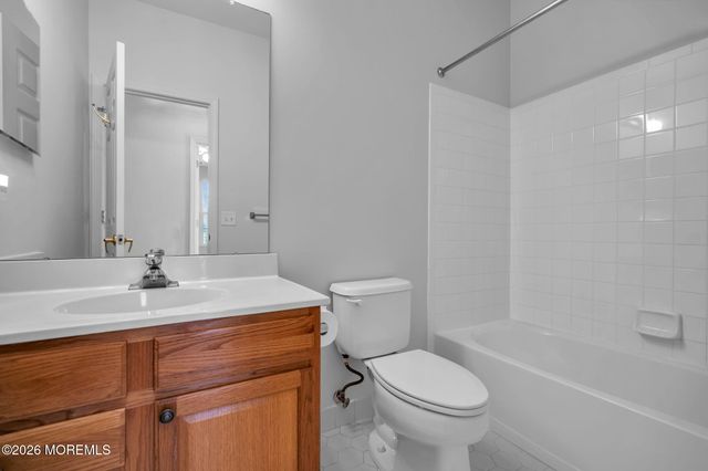 52 Bunker Hill Drive, Allentown, NJ 08501