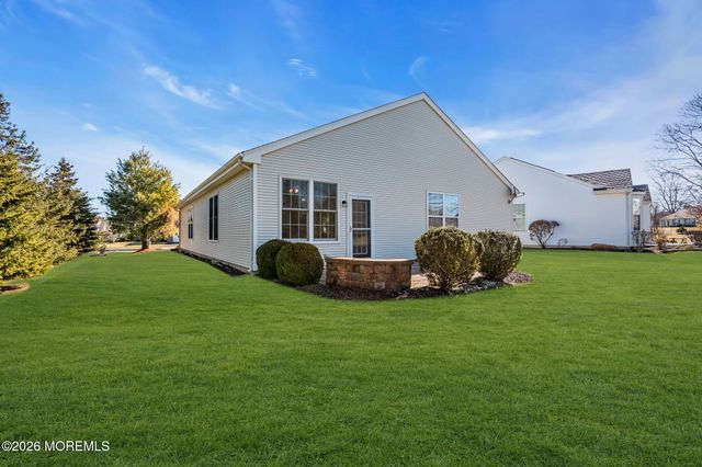 52 Bunker Hill Drive, Allentown, NJ 08501