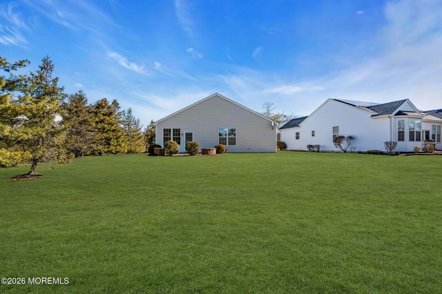 52 Bunker Hill Drive, Allentown, NJ 08501