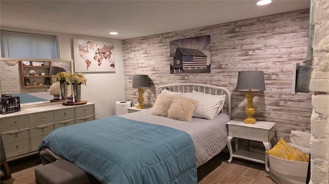 545 N 8th Street, Lawrence, KS 66044