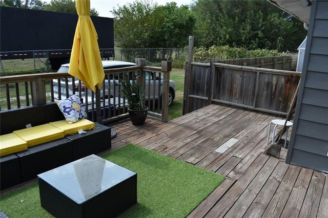 545 N 8th Street, Lawrence, KS 66044