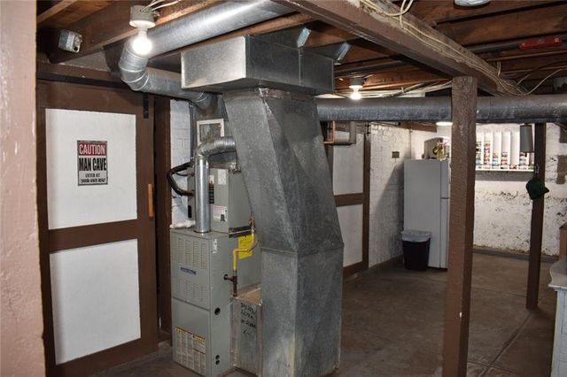 545 N 8th Street, Lawrence, KS 66044