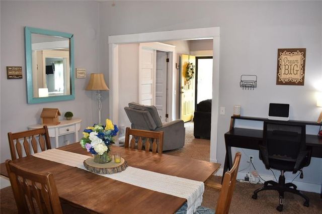 545 N 8th Street, Lawrence, KS 66044