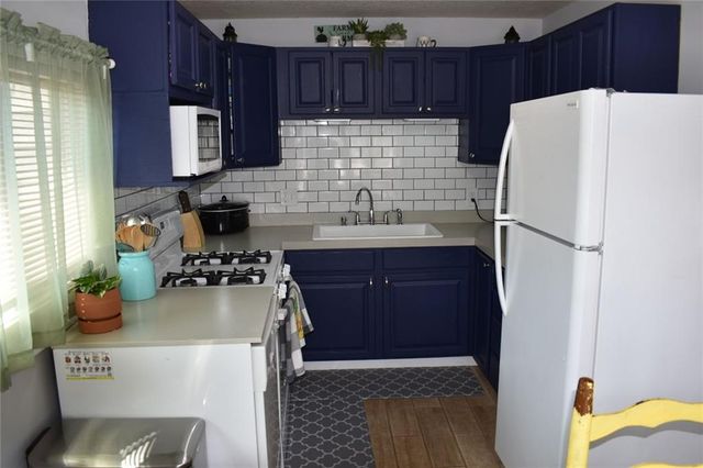 545 N 8th Street, Lawrence, KS 66044