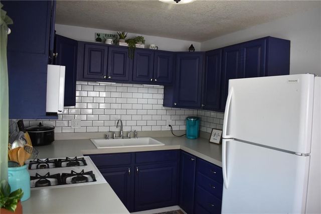 545 N 8th Street, Lawrence, KS 66044