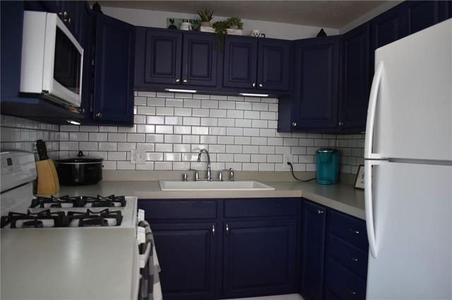 545 N 8th Street, Lawrence, KS 66044