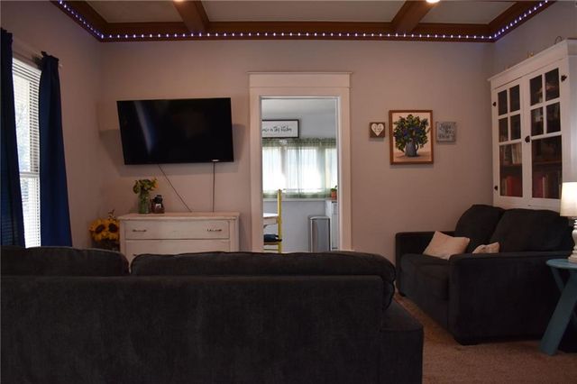 545 N 8th Street, Lawrence, KS 66044