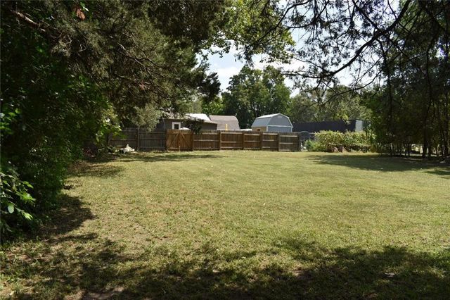 545 N 8th Street, Lawrence, KS 66044