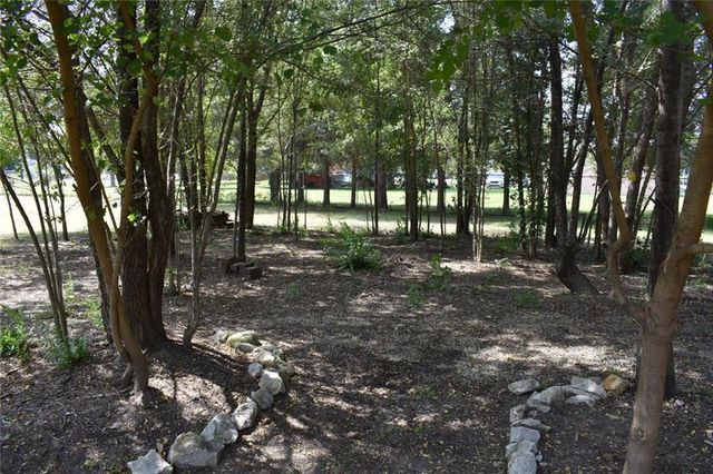 545 N 8th Street, Lawrence, KS 66044