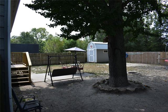 545 N 8th Street, Lawrence, KS 66044