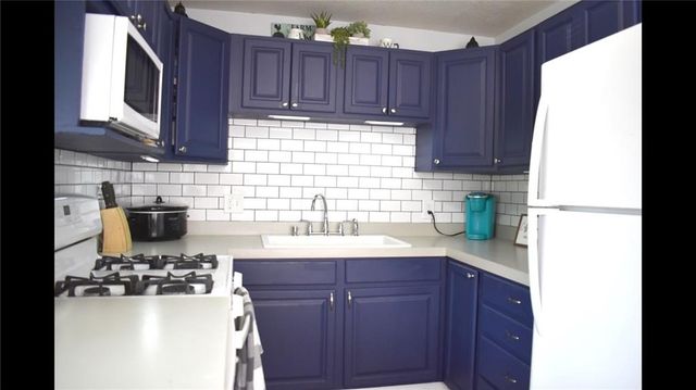 545 N 8th Street, Lawrence, KS 66044