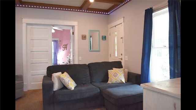 545 N 8th Street, Lawrence, KS 66044