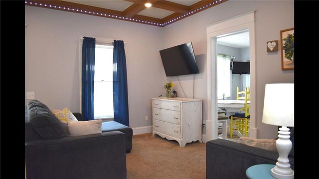 545 N 8th Street, Lawrence, KS 66044