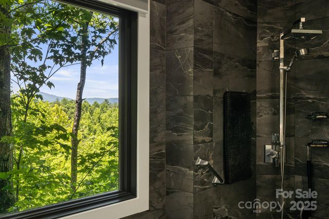 5 Saddle Ridge, Fletcher, NC 28732