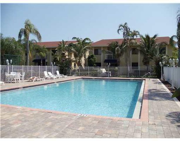 6023 10th Avenue N 114, Greenacres, FL 33463