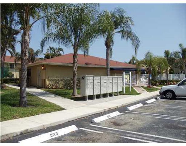 6023 10th Avenue N 114, Greenacres, FL 33463