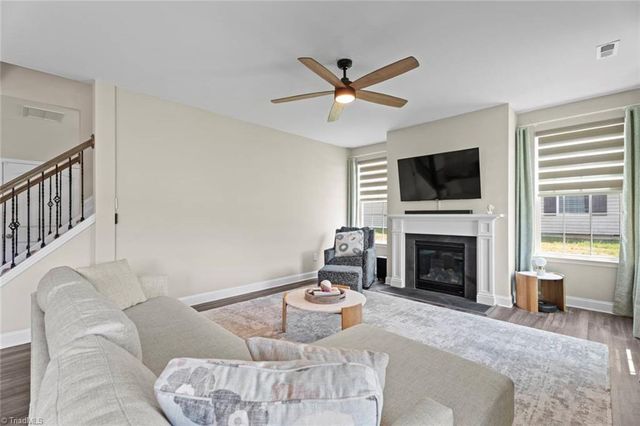1827 Deveron Court, Kernersville, NC 27284