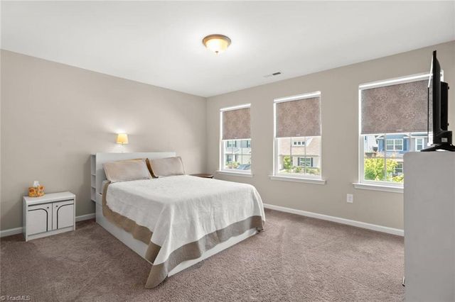 1827 Deveron Court, Kernersville, NC 27284
