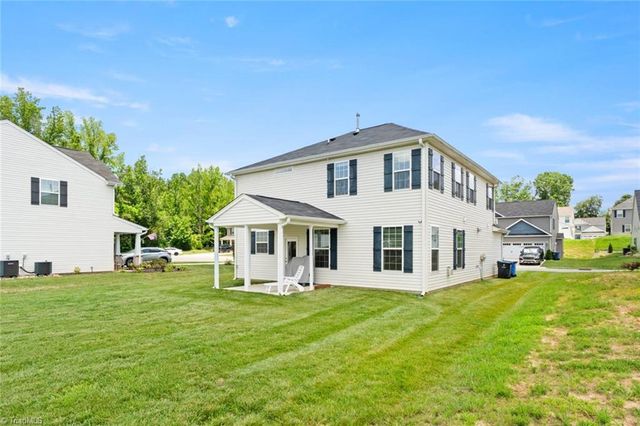 1827 Deveron Court, Kernersville, NC 27284