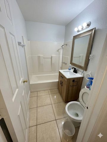 304 S Dawes Ave, Stockton, CA 95215