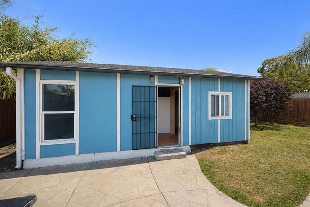 304 S Dawes Ave, Stockton, CA 95215