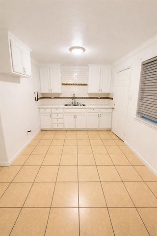 304 S Dawes Ave, Stockton, CA 95215