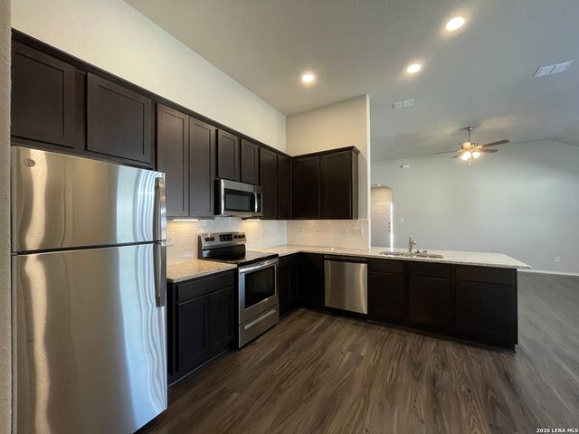 9216 Canyon Bnd, Converse, TX 78109