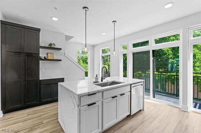 1895 Coltman Road 11, Cleveland, OH 44106