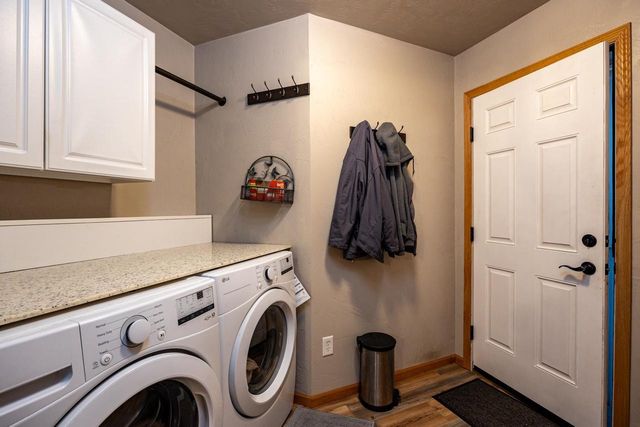 286 GOLDENROD DRIVE, Omro, WI 54963