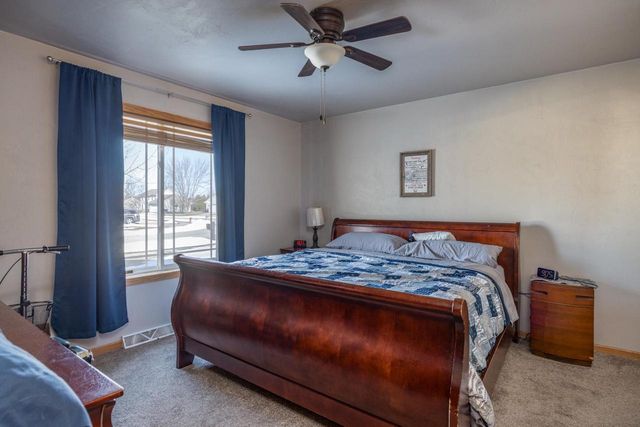 286 GOLDENROD DRIVE, Omro, WI 54963