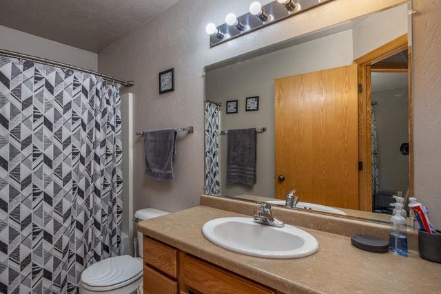 286 GOLDENROD DRIVE, Omro, WI 54963